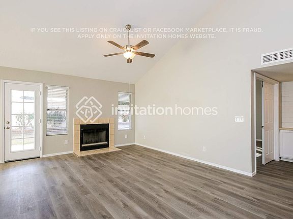 3rd image of 1357 N Jamaica Way