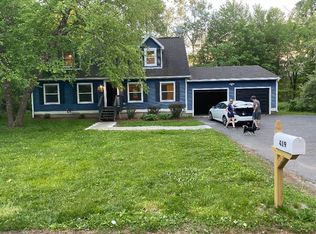 419 Old Farm Rd, Amherst, MA 01002