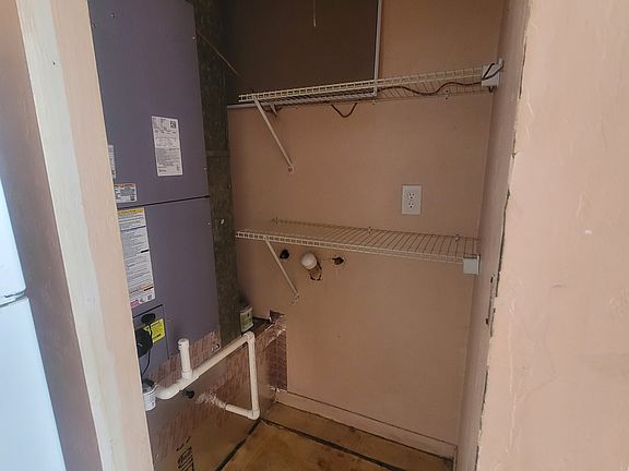5th image of 19 NW 21st Pl