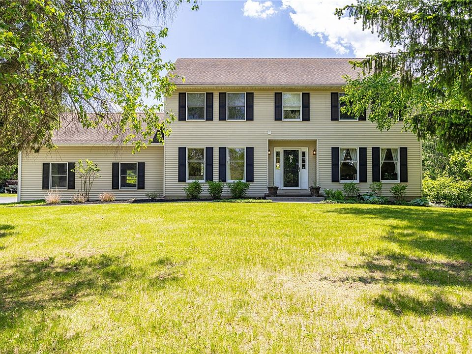 1st image of 373 Parrish Rd