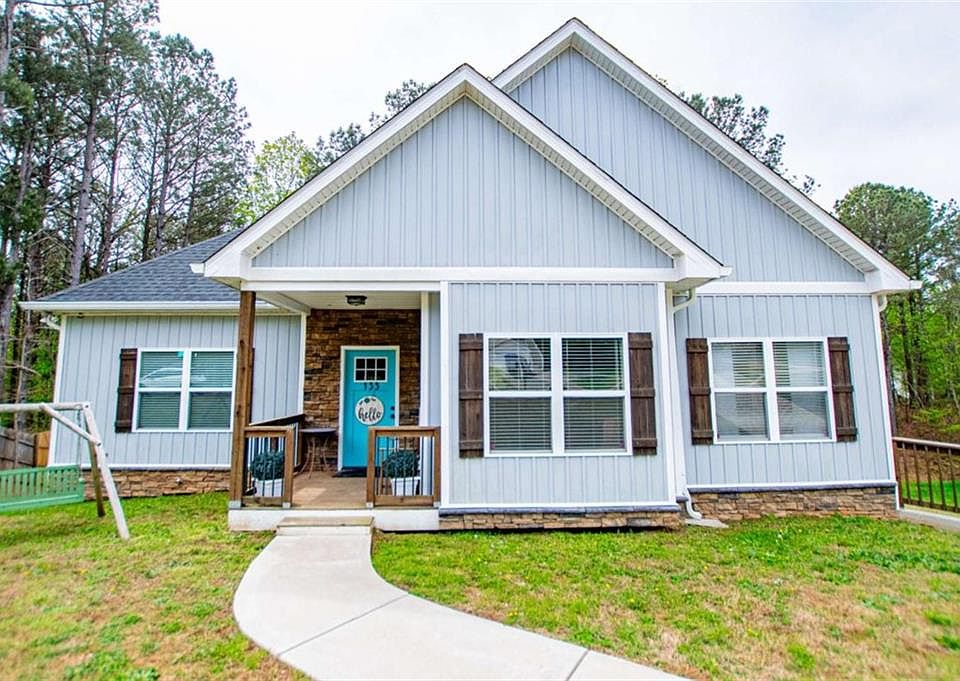 1st image of 133 Pebblebrook Way