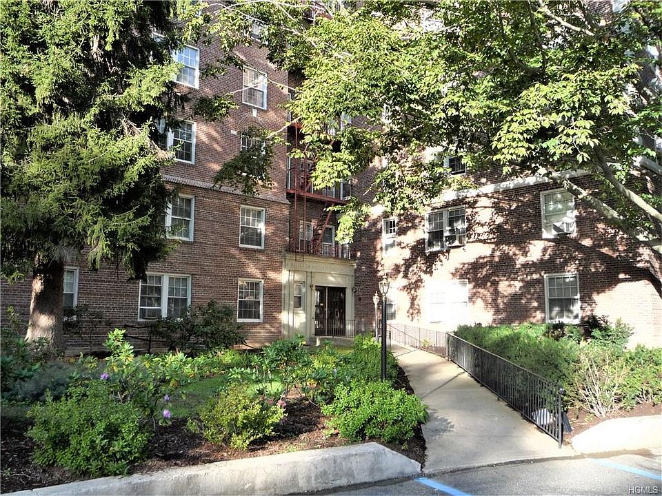 1st image of 300 S Broadway APT 3E