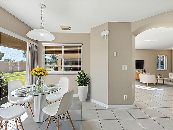 3rd image of 3064 Waddell Avenue