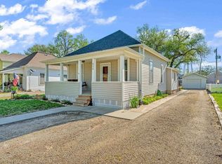 426 Navarre St, Rossville, KS 66533