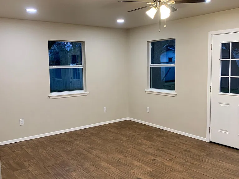 1221 Wedgewood Dr — Photo 16