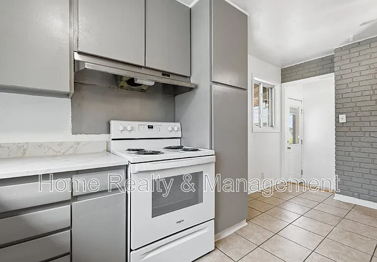 10712 Loren Ln — Photo 18