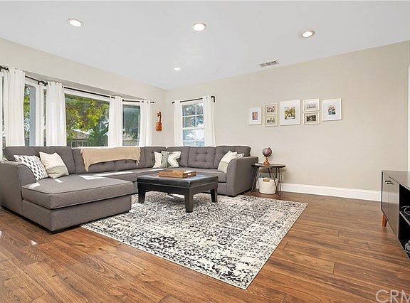 3rd image of 4603 Knoxville Ave