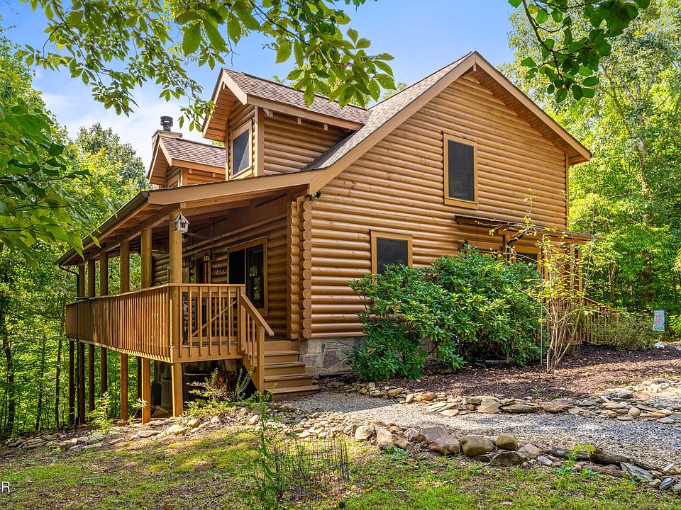 1st image of 3839 Saddle Brook Way