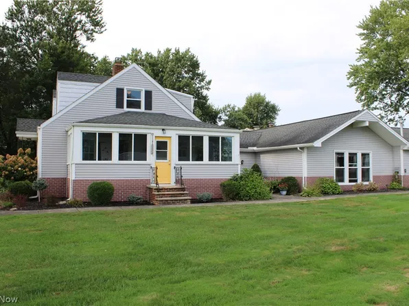 542 Lee Lore Dr, Chippewa Lake, OH 44215