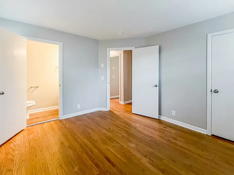505 Roosevelt Ave — Photo 6