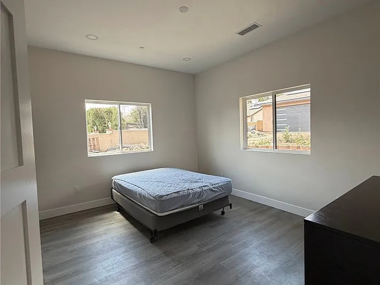 1295 W 25th 2 Upland #2 — Photo 5