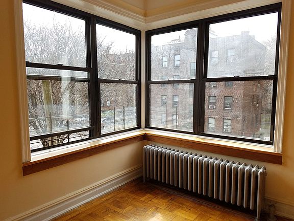 5th image of 4115 45th St APT 3R