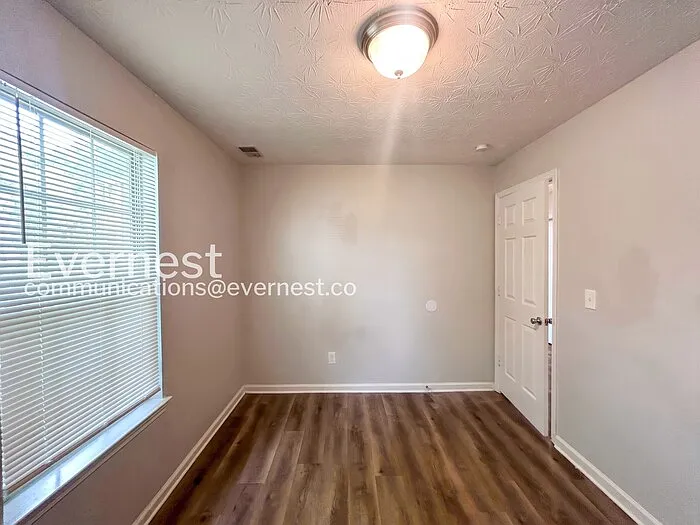 435 Skif Pond Ct — Photo 18