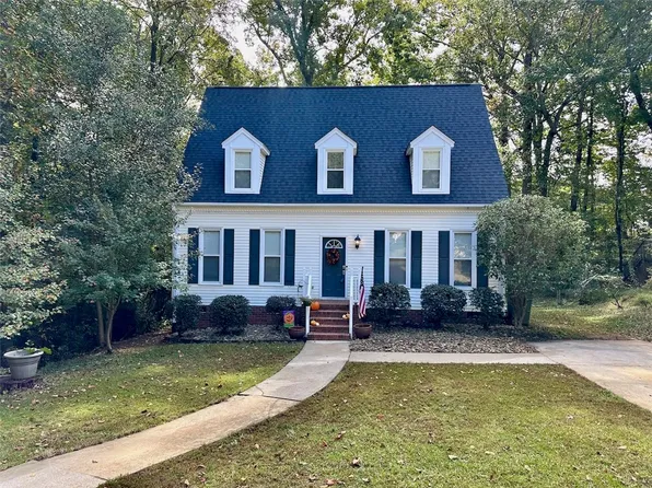 190 Heather Dr, Central, SC 29630