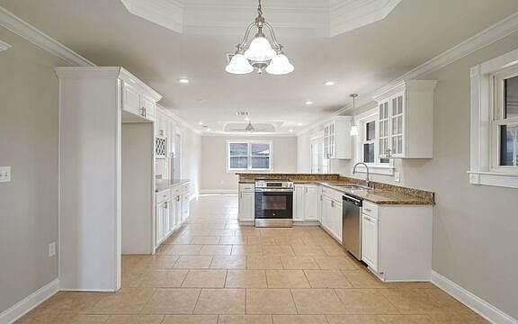 3rd image of 4911 Sierra Madre Dr