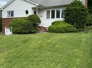 7 Yantacaw Pl, Nutley, NJ 07110