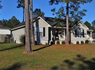 122 Trace Ln, Fitzgerald, GA 31750