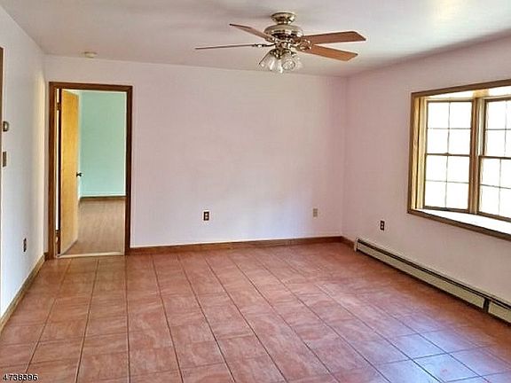 2nd image of 224 Canadawa Ln