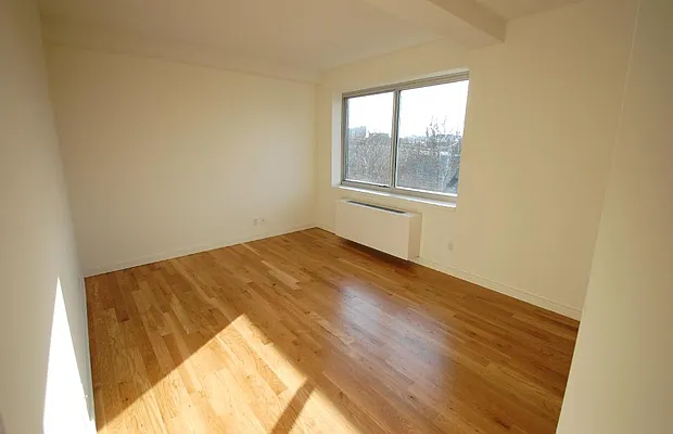 Rented by Bold New York | media 112