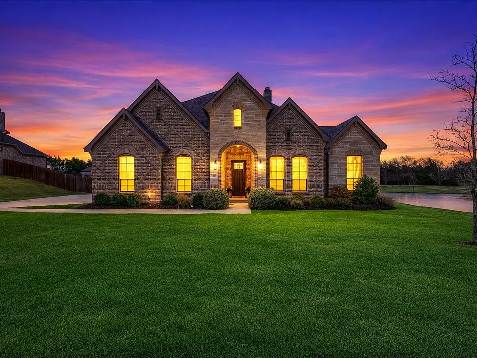 1st image of 7441 Desert Willow Ln