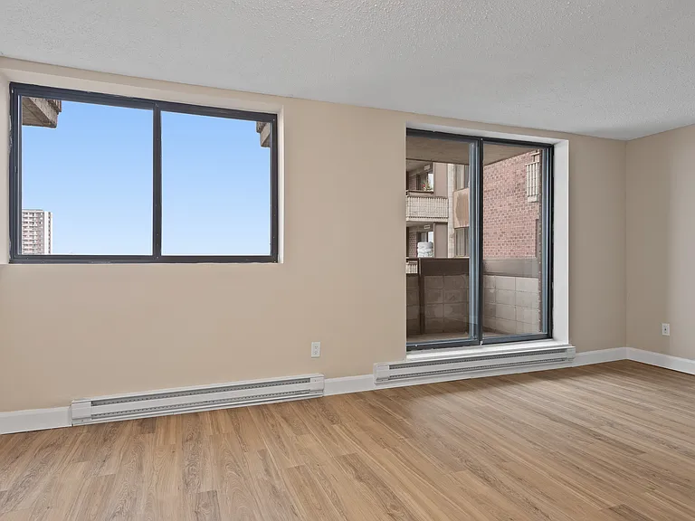 1330 Richmond Rd — Photo 27
