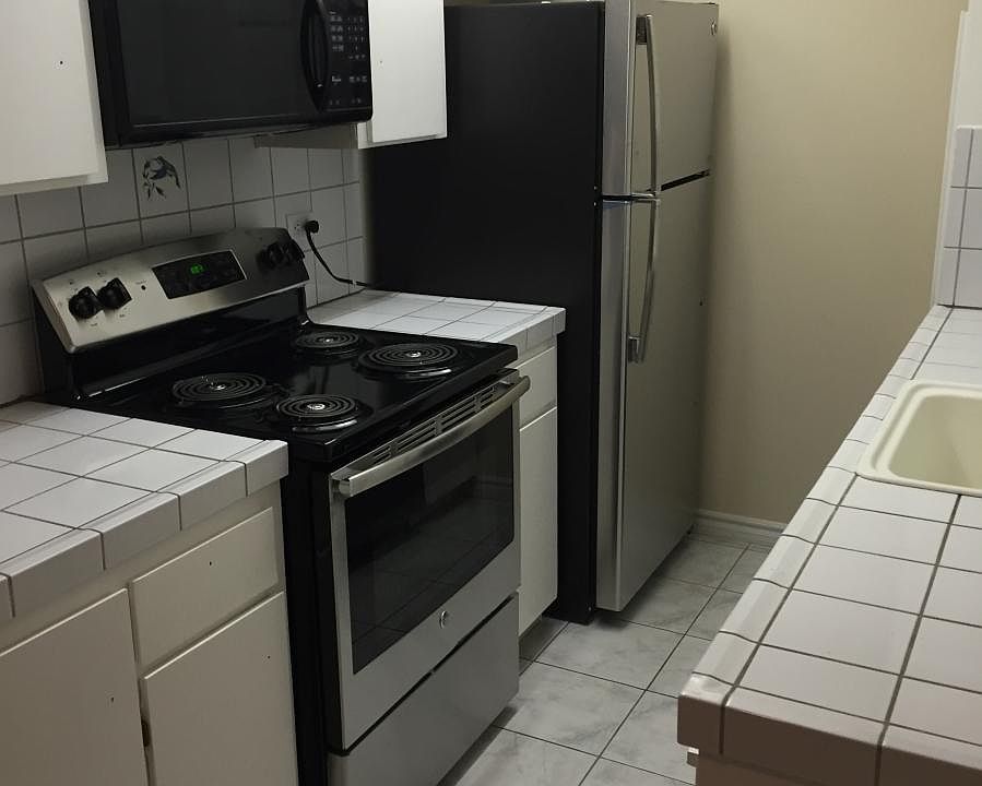Kitchen, dishwasher, range, micro, fridge