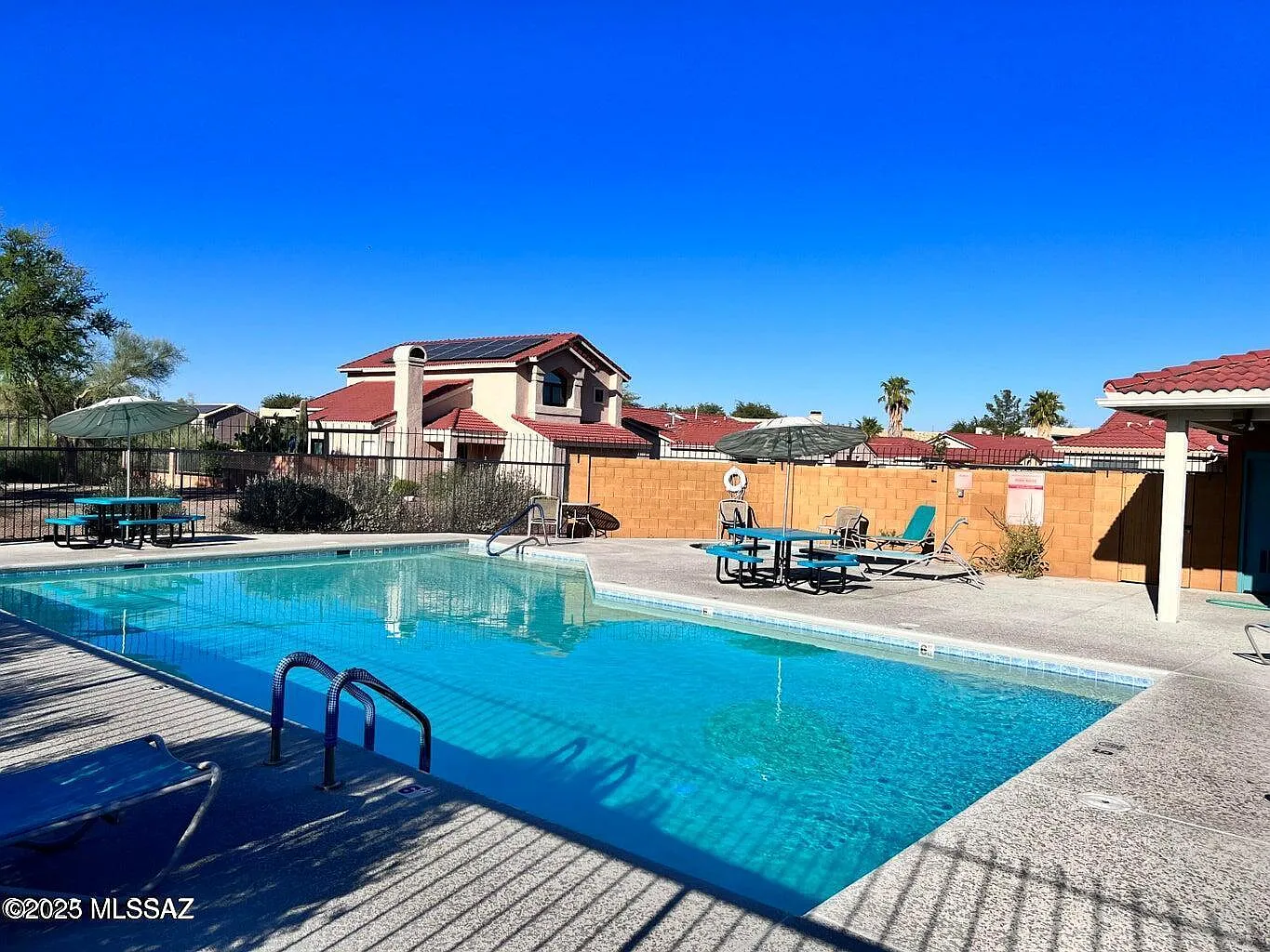 2 bed, 2.0 bath, 1129 sqft, $2,700 — Photo 1