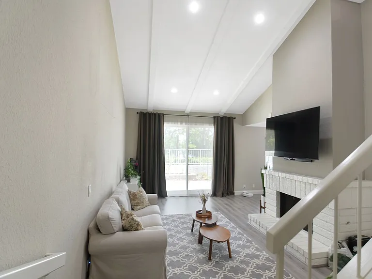 902 Creekside Dr — Photo 28