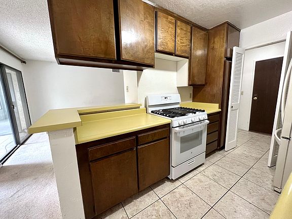 4th image of 510 N Maryland Ave Unit 216