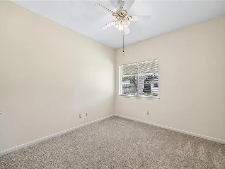 1201 Shadowlake Dr — Photo 9