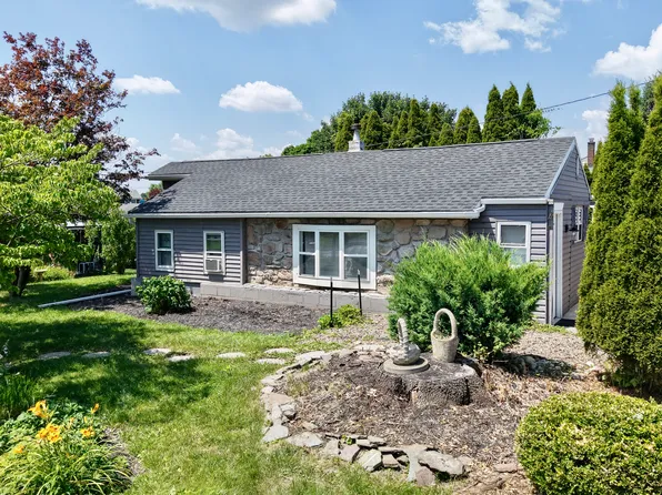 246 Poplar St, Bath, PA 18014
