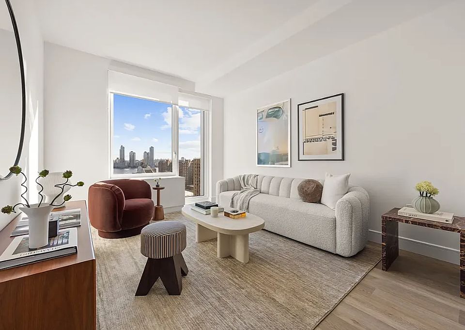 1st image of 644 E 14th St #1608