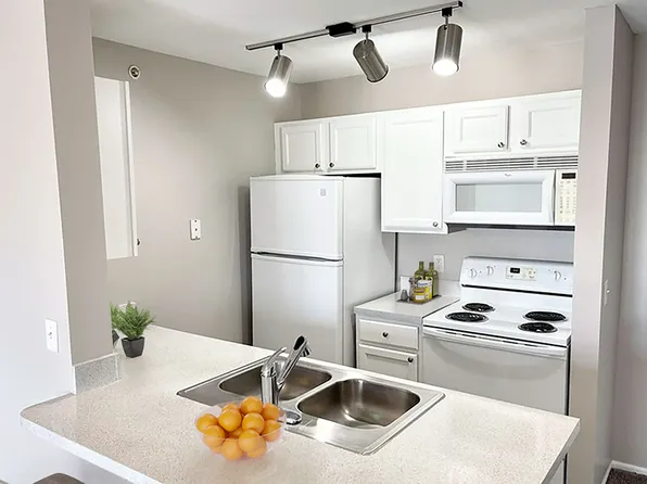 Lakes at Woodmont, 10105 Woodmont Way #Db93b7bc1, Perrysburg, OH 43551