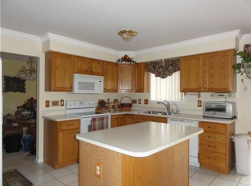 3rd image of 6316 Briarwood Dr