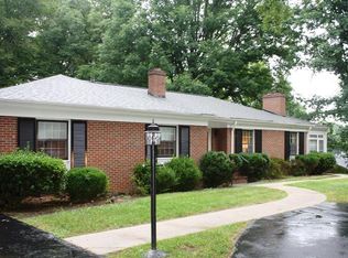 715 Susan Ln, Martinsville, VA 24112