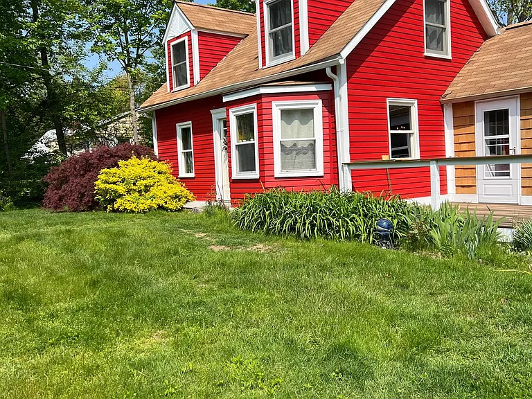 85 Fisher St — Photo 1
