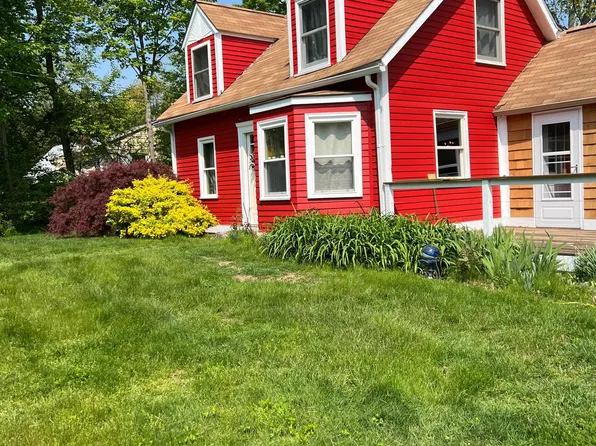 85 Fisher St, Westborough, MA 01581