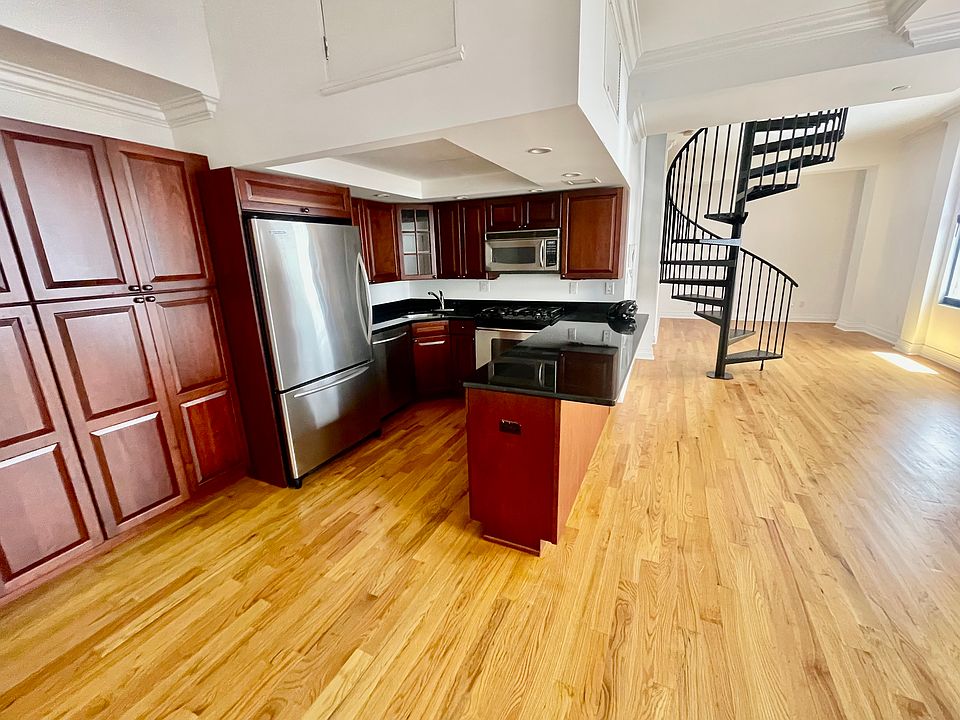 1st image of 25 Murray St APT 6D