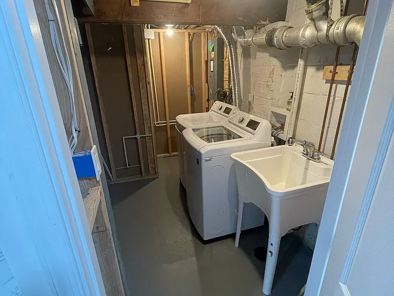 10017 Montauk Ave — Photo 12