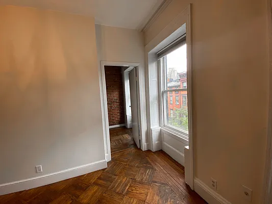 Rented by Bien Realty Ltd | media 22