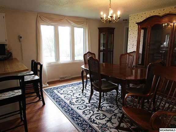 3rd image of 103 Valley View Dr