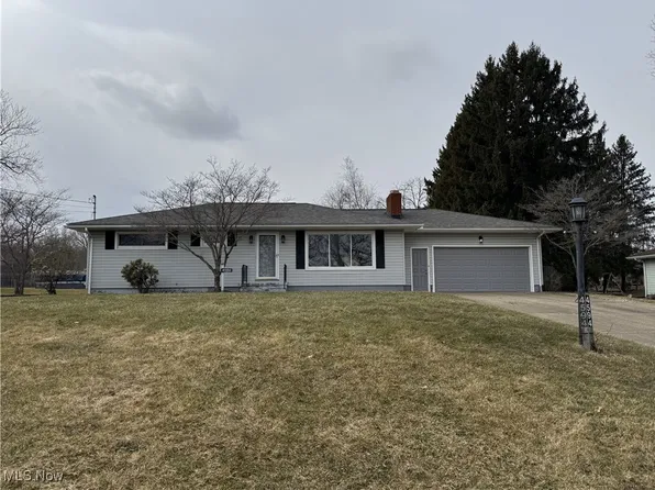 4594 Bliss Dr, Barberton, OH 44203