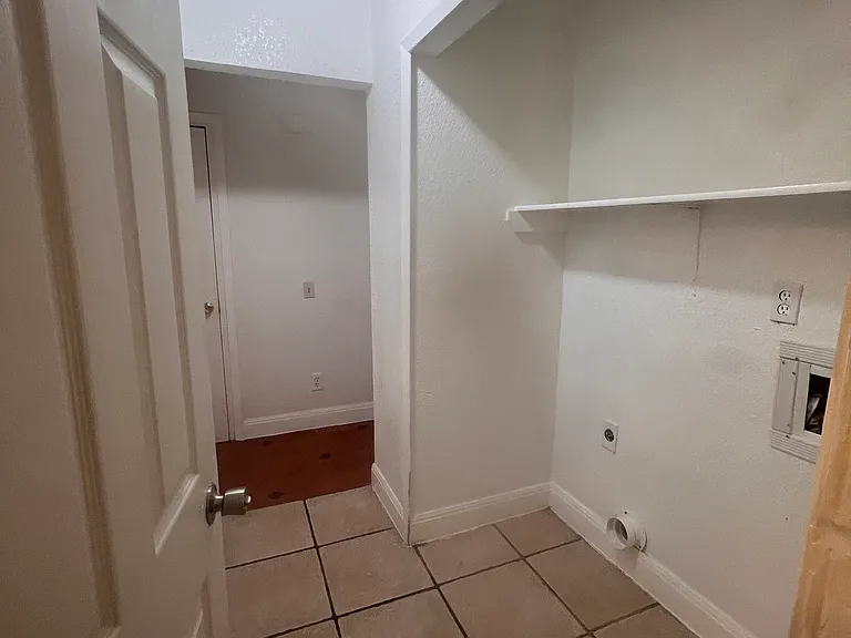 5936 Fairwood St — Photo 12