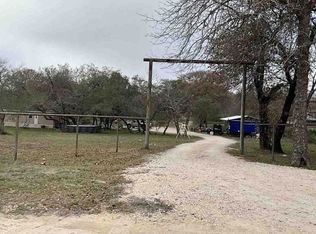 392 Spanish Oak Rd, Somerset, TX 78069