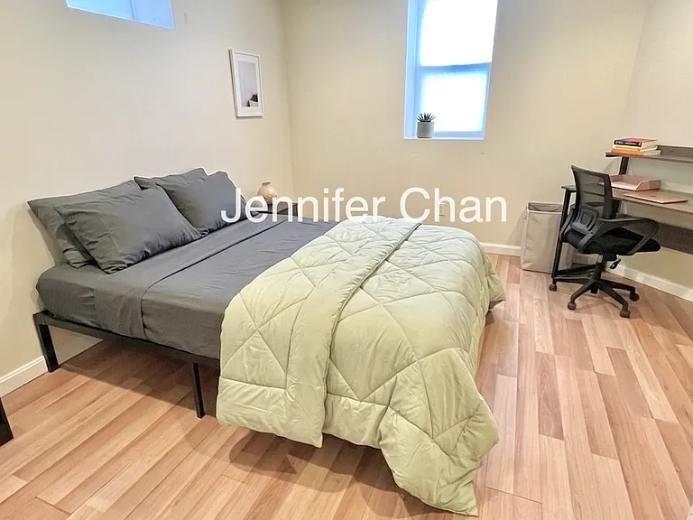 19 Braemore Rd #4 — Photo 1