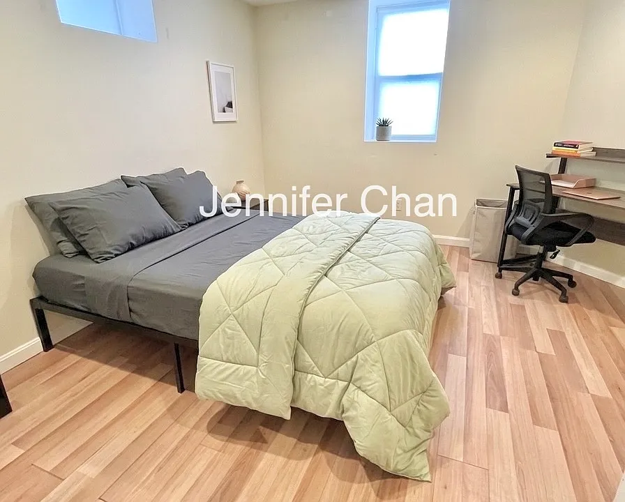 19 Braemore Rd #4