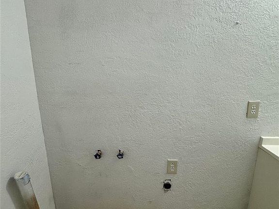 5th image of 1111 Monroe St