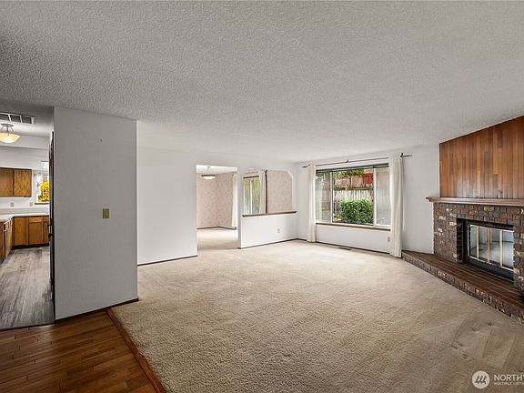 3rd image of 2909 28th Avenue SE