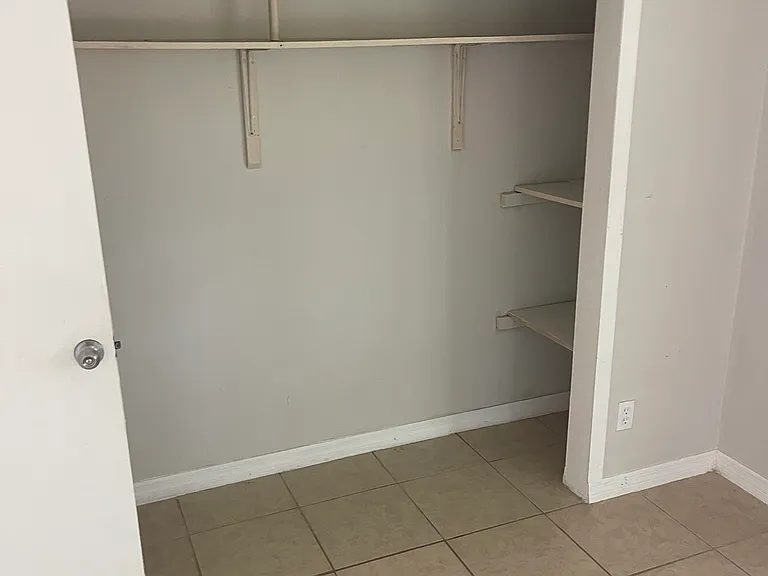 291 6th Dr SW — Photo 5