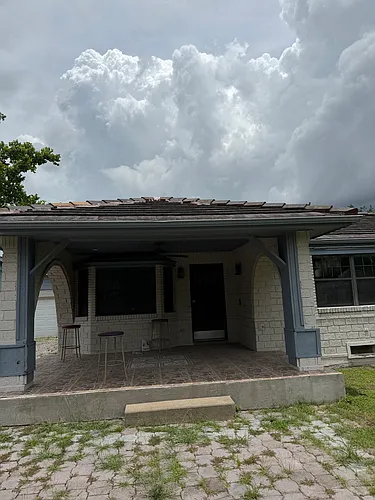 330 Oates Rd Photo 1